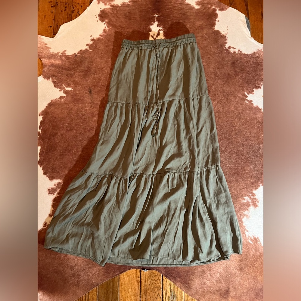 H&M high rise midi skirt 
size small